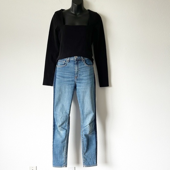 Good American Essentials Women's Square Neck Long Sleeve Tee - Picture 8 of 15